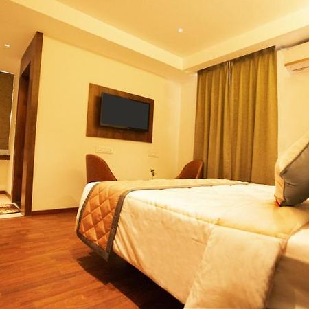 Super Hotel O Nar Comforts Near Ksr Railway Station بنغالور المظهر الخارجي الصورة
