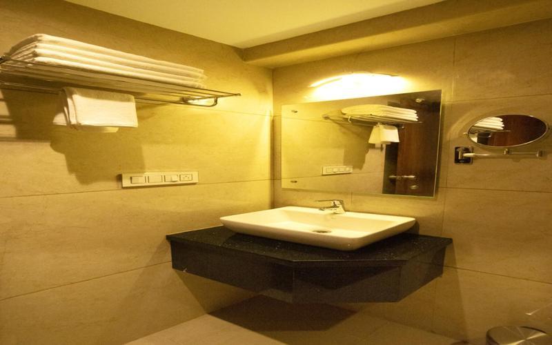 Super Hotel O Nar Comforts Near Ksr Railway Station بنغالور المظهر الخارجي الصورة