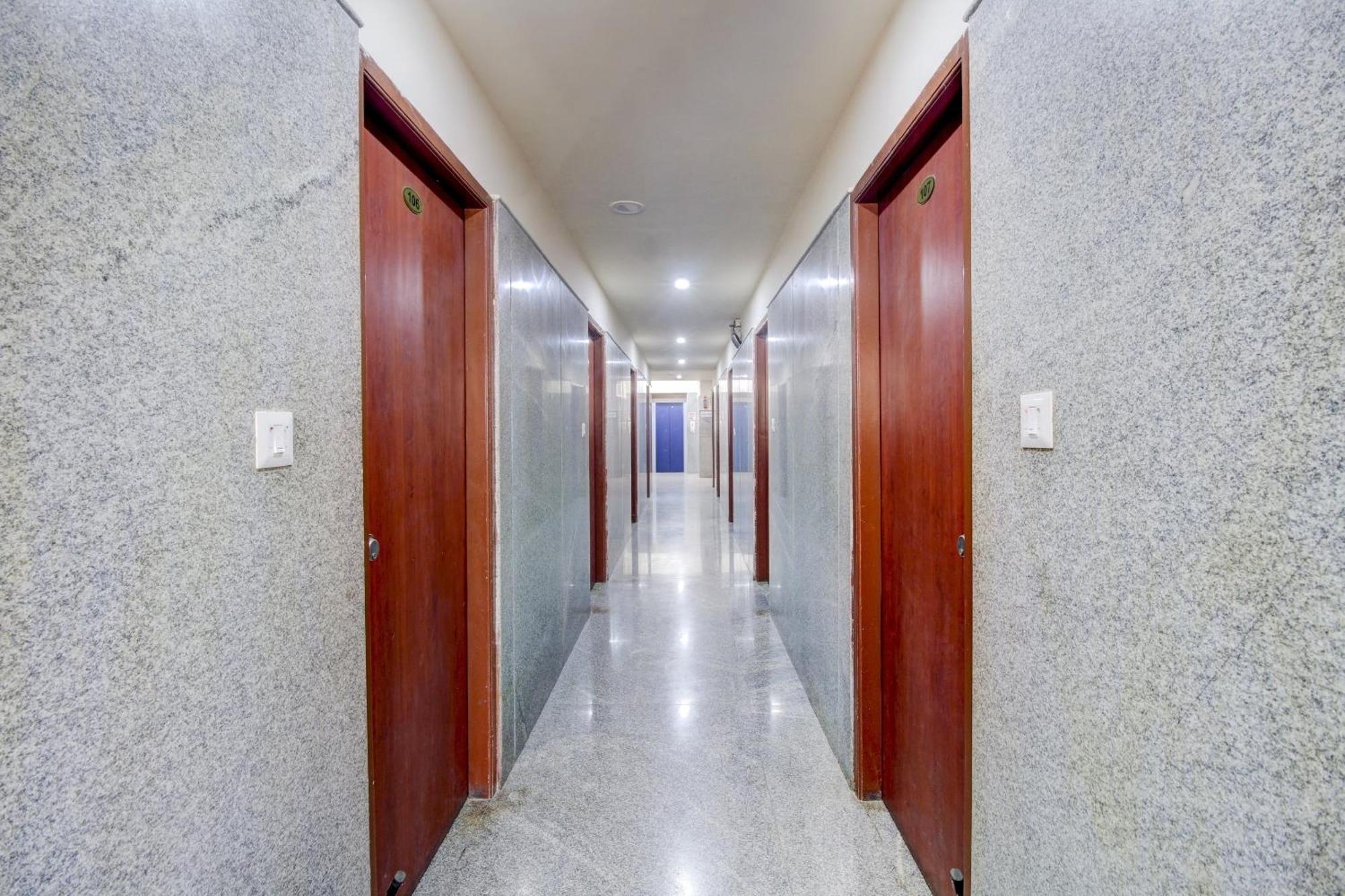 Super Hotel O Nar Comforts Near Ksr Railway Station بنغالور المظهر الخارجي الصورة