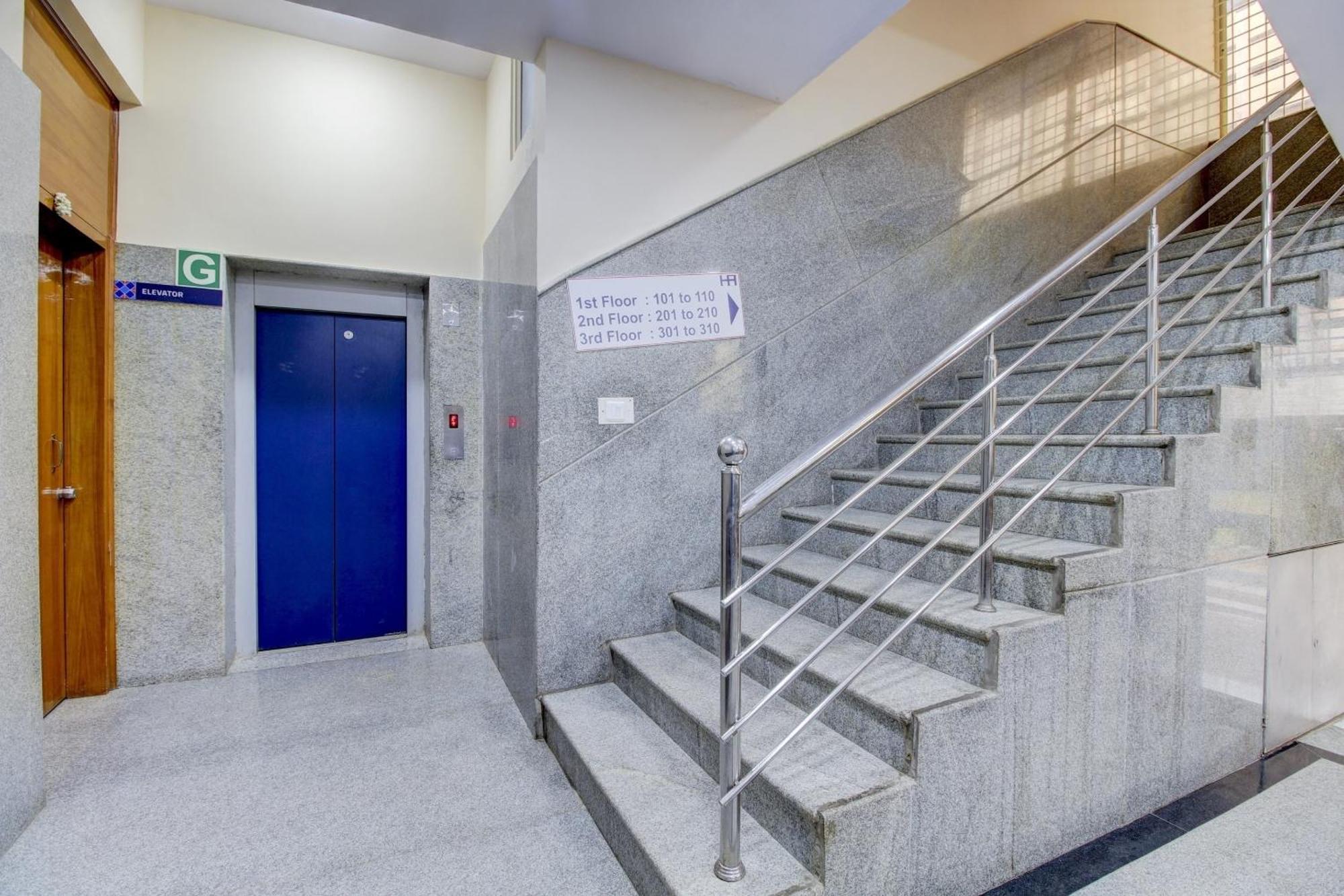 Super Hotel O Nar Comforts Near Ksr Railway Station بنغالور المظهر الخارجي الصورة